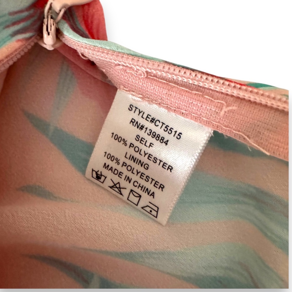 FOREVER 21 Tropical Floral Off-Shoulder Cropped Top S - Picture 5 of 6